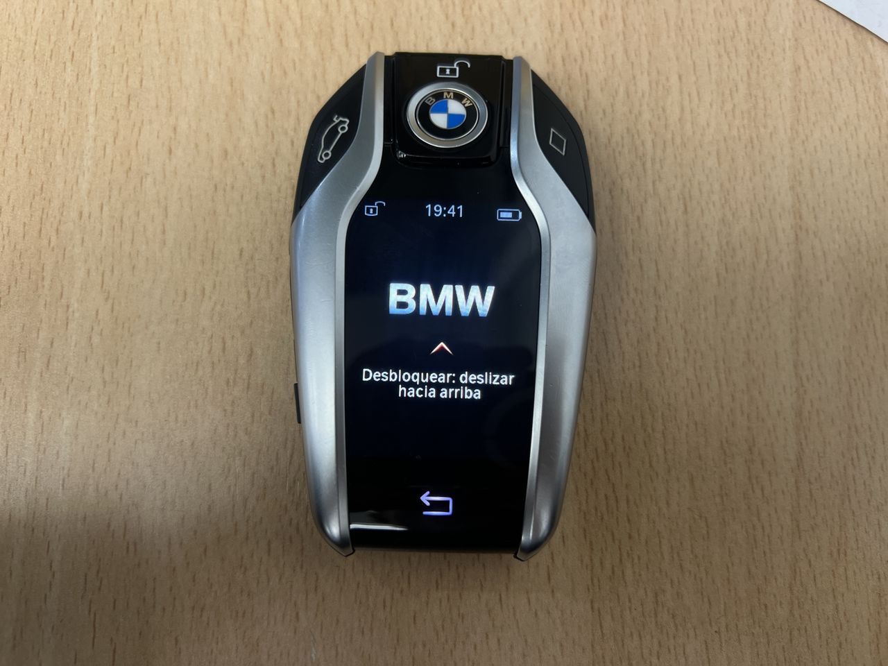 BMW Serie 7 745e - Foto 22