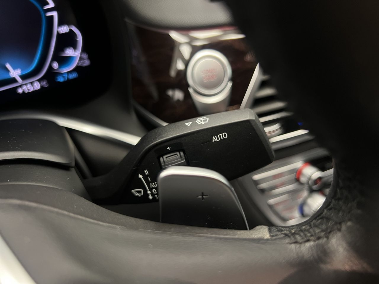 BMW Serie 7 745e - Foto 29