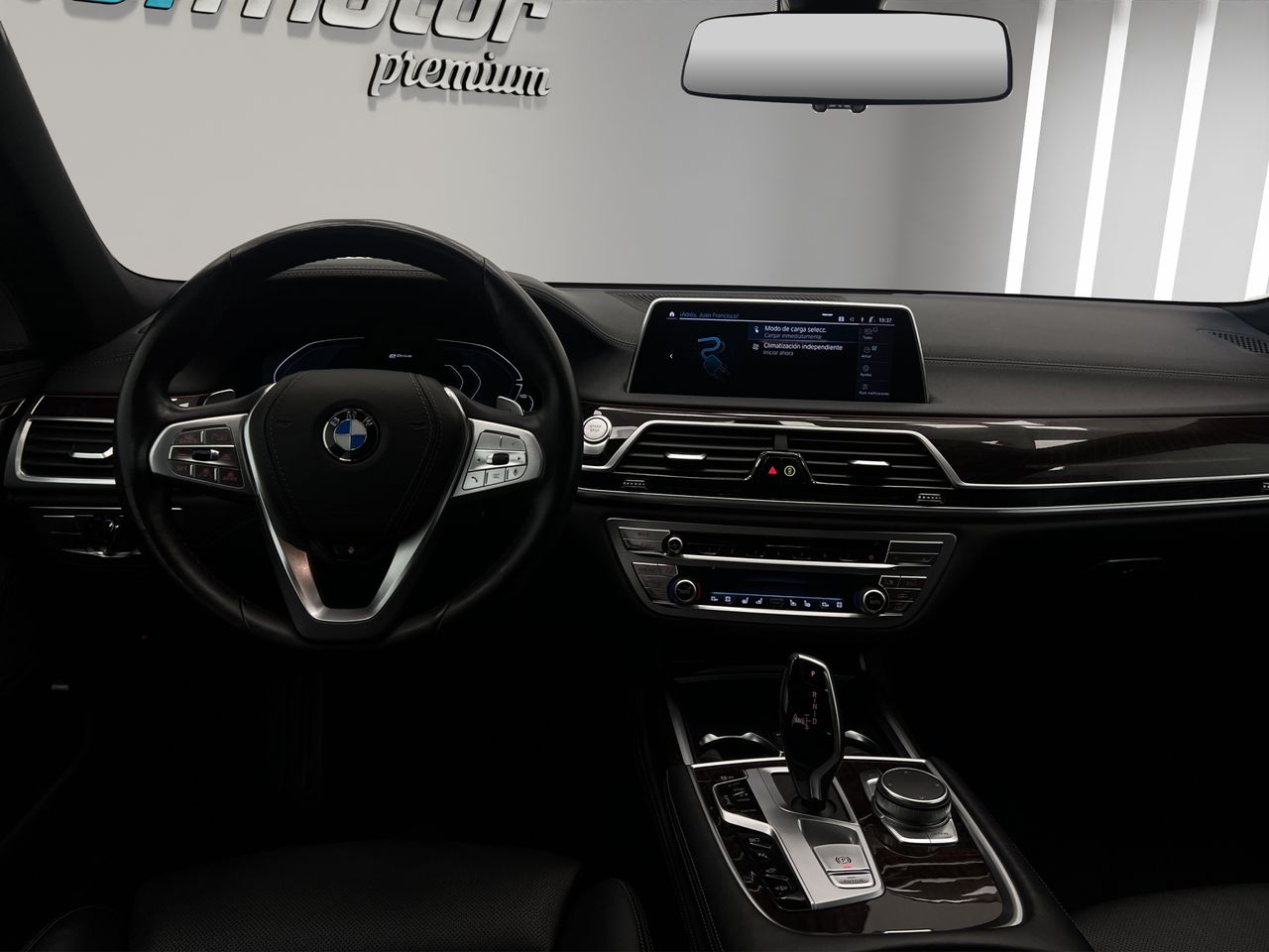 BMW Serie 7 745e - Foto 15
