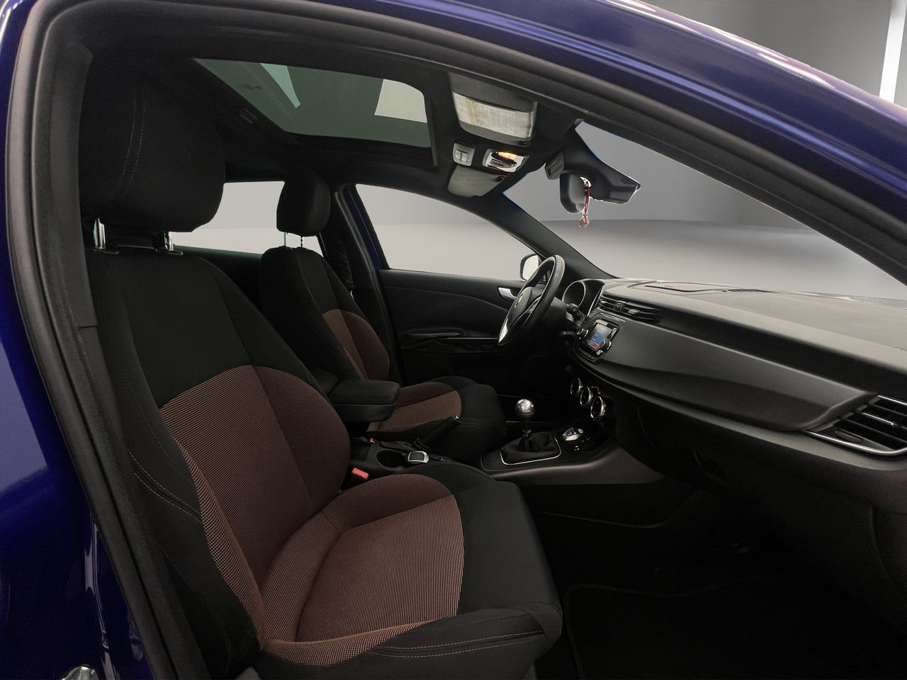 Alfa Romeo Giulietta 2.0 JTDm 150cv Distinctive - Foto 18