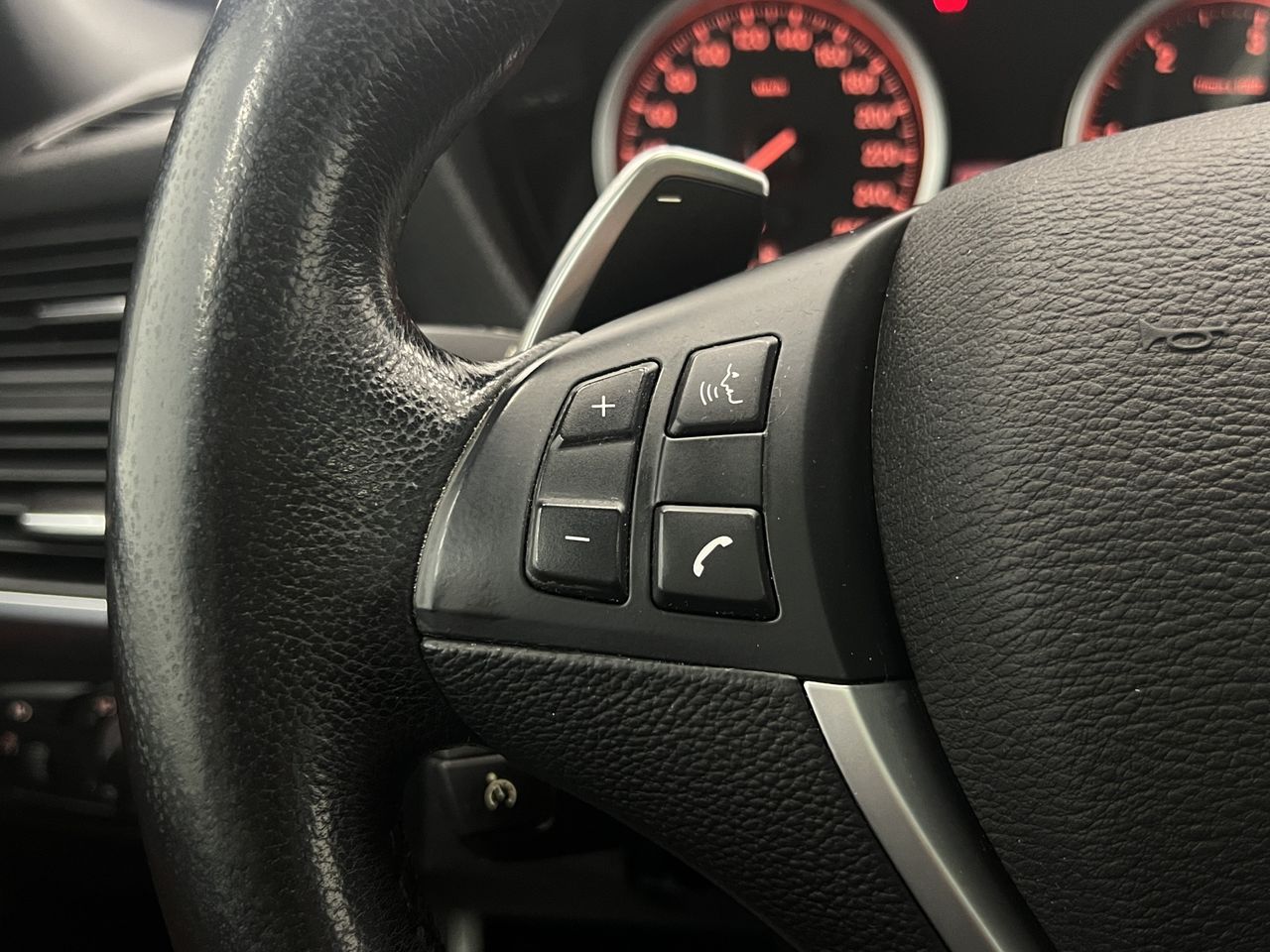 BMW X6 xDrive40d - Foto 23