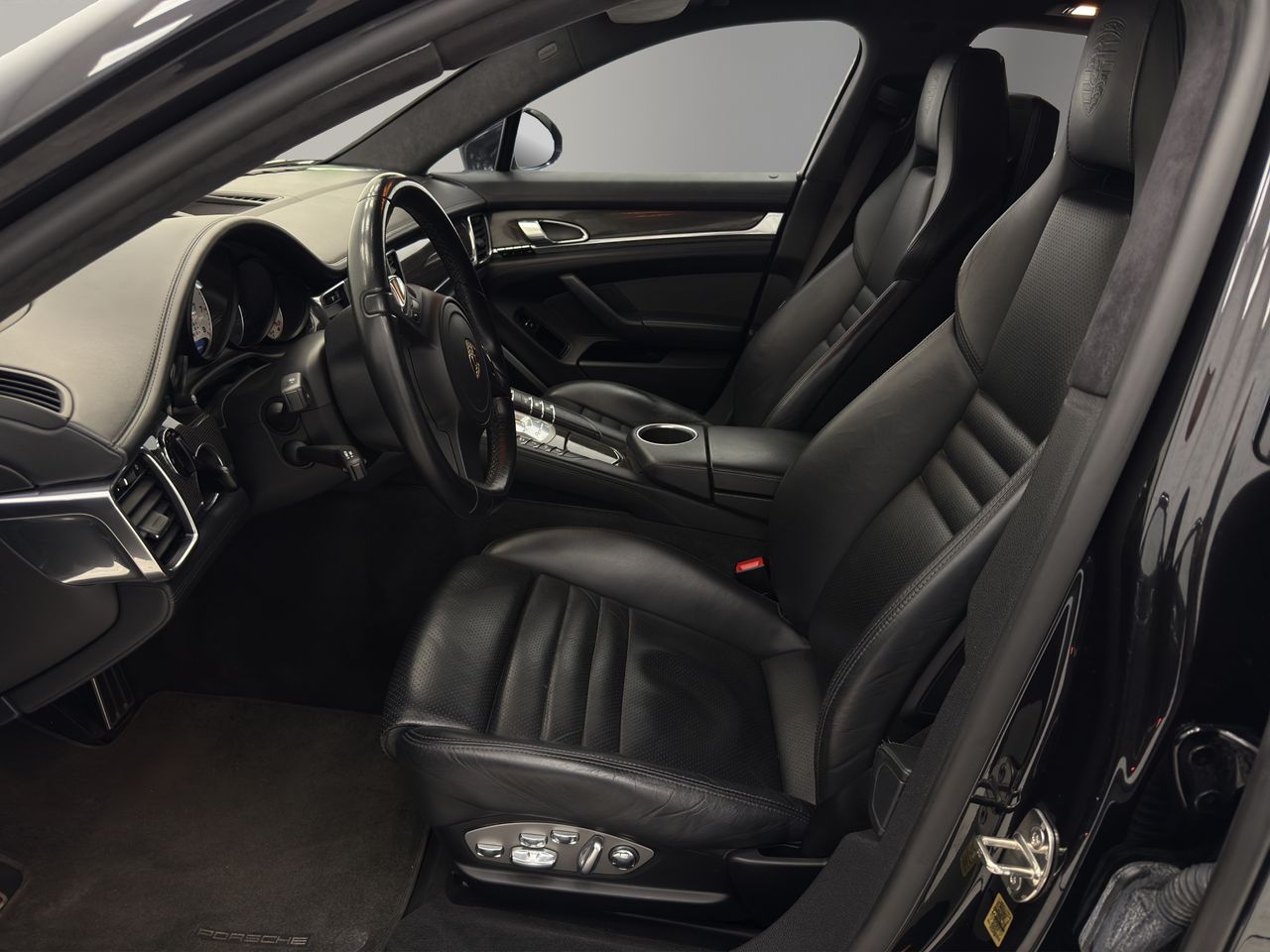 Porsche Panamera Turbo - Foto 10