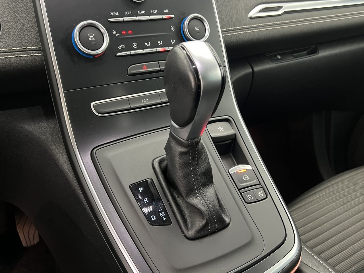 Renault Grand Scénic Limited Blue dCi 120 EDC INTENS 7P 5D - Foto 29