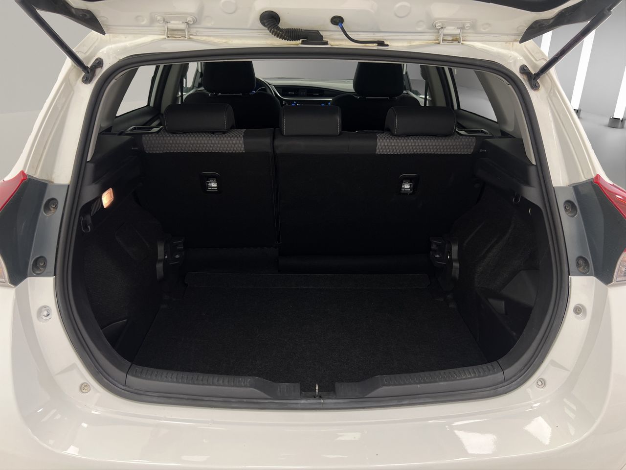 Toyota Auris 1.8 140H Hybrid Feel! Edition - Foto 21