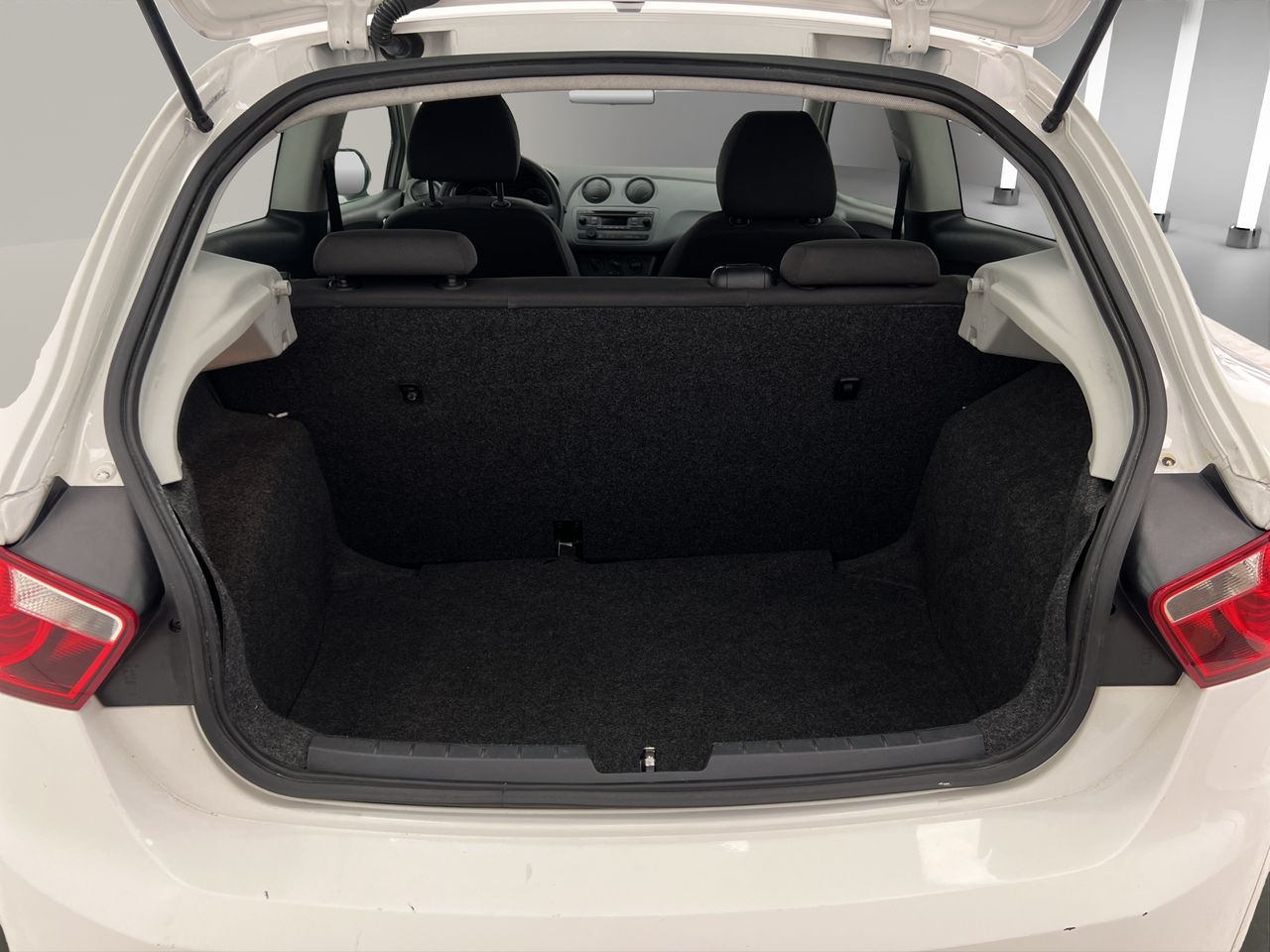 Seat Ibiza ST 1.2 TDI 75cv Reference - Foto 21