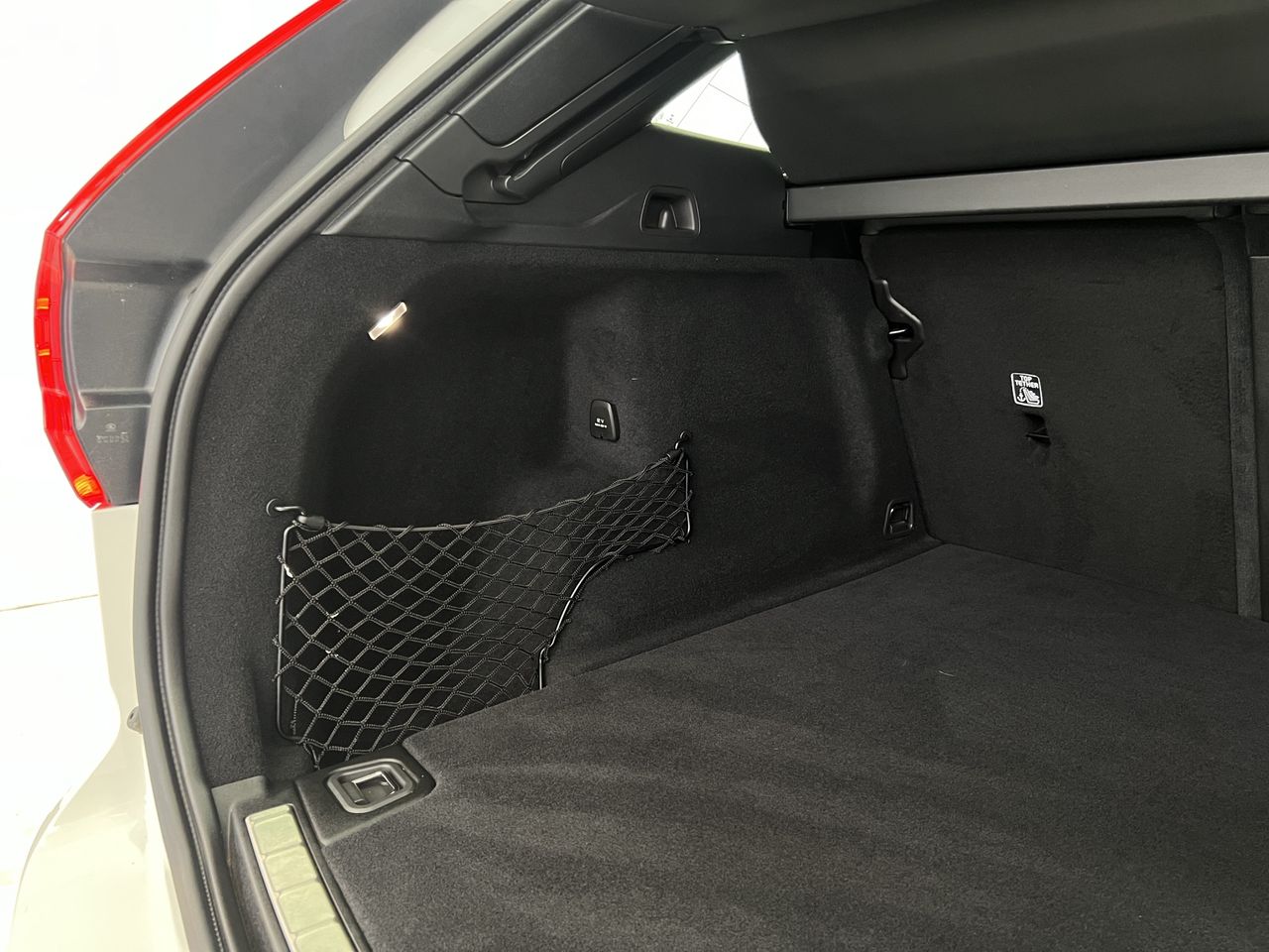 Volvo XC60 2.0 D5 AWD R-Design Auto 190CV AT8 · AUTOMÁTICO · 4X4 - Foto 47