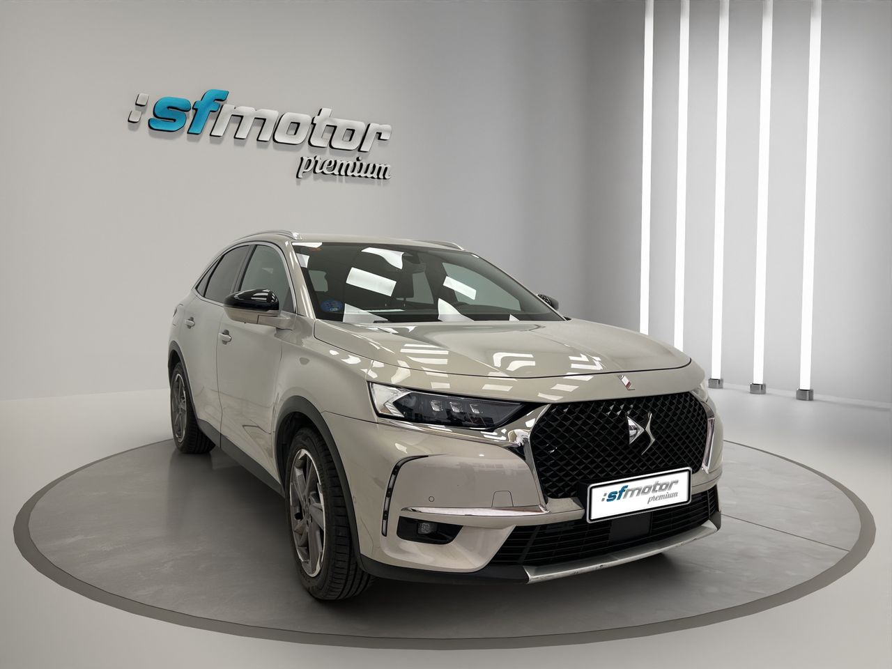 DS DS 7 Crossback 1.6 E-Tense 225 Auto Rivoli TODOTERRENO - Foto 9