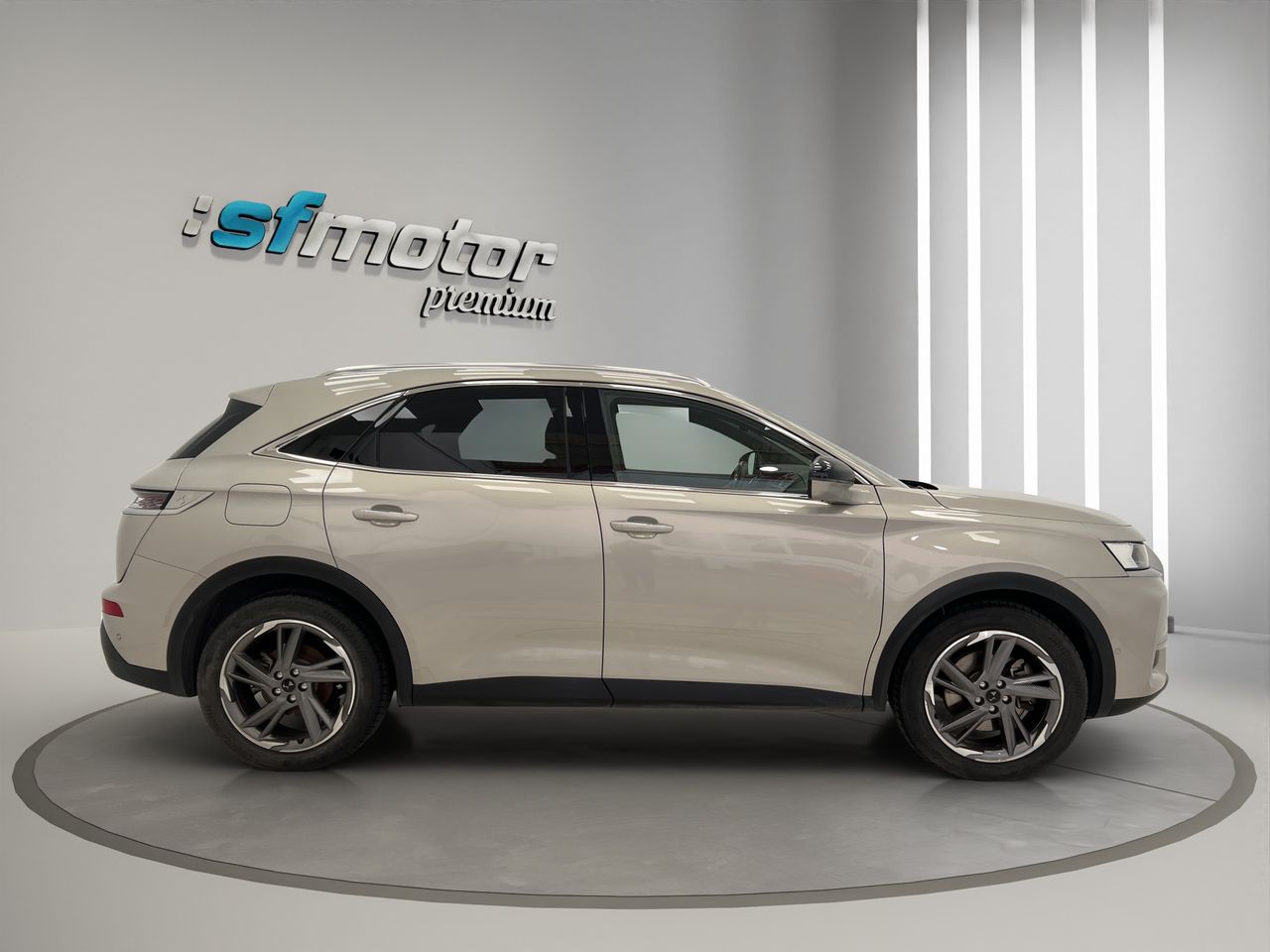 DS DS 7 Crossback 1.6 E-Tense 225 Auto Rivoli TODOTERRENO - Foto 8