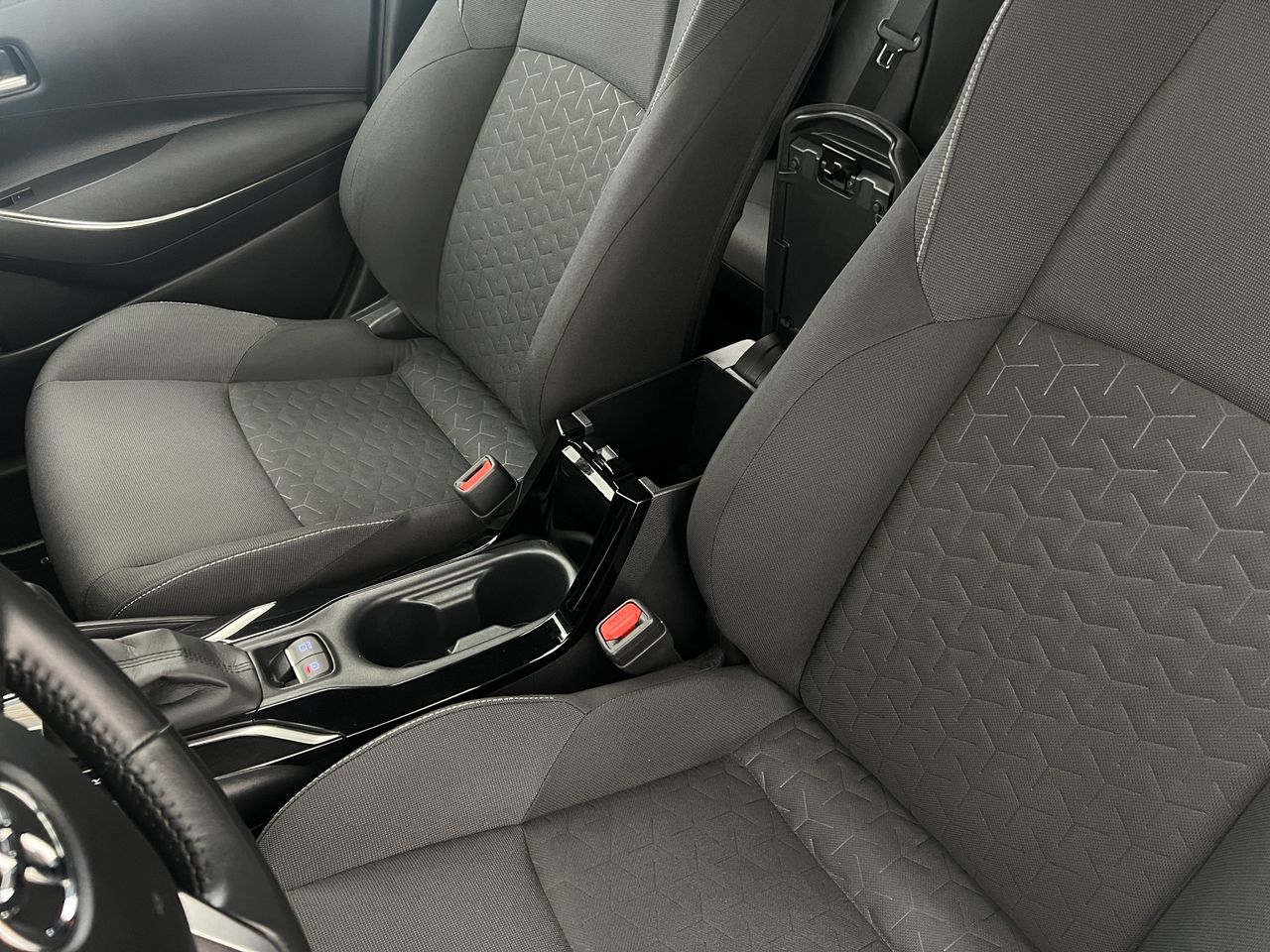 Toyota Corolla 1.8 125H ACTIVE TECH E-CVT - Foto 35