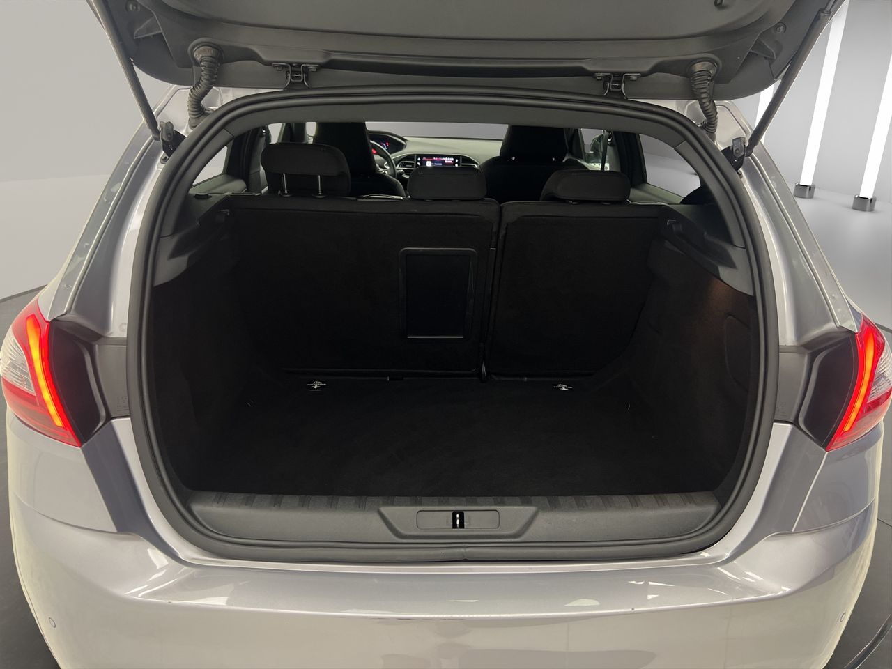 Peugeot 308 5P GT BlueHDi 130 S&S 5D - Foto 21