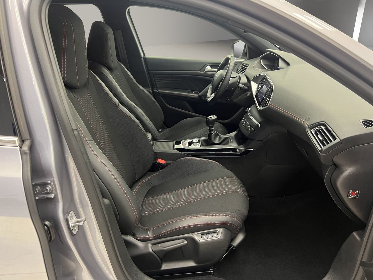 Peugeot 308 5P GT BlueHDi 130 S&S 5D - Foto 19