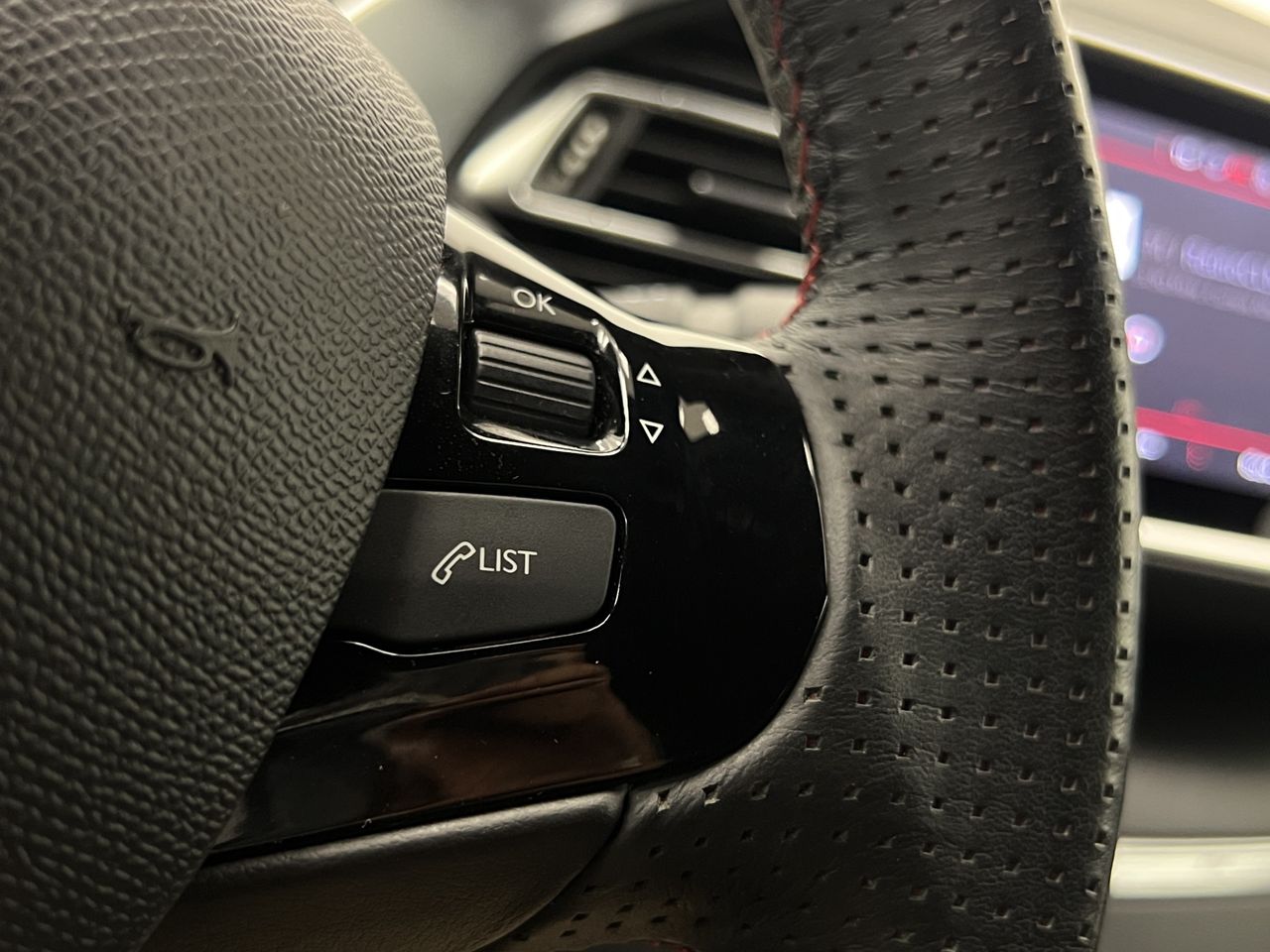 Peugeot 308 5P GT BlueHDi 130 S&S 5D - Foto 30