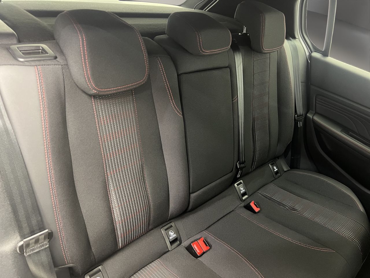 Peugeot 308 5P GT BlueHDi 130 S&S 5D - Foto 20