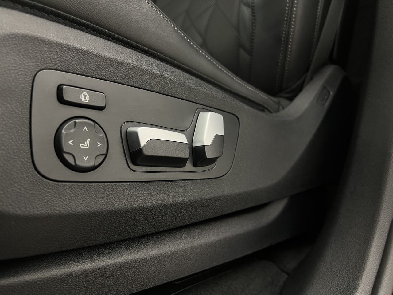 BMW X5 xDrive50e - Foto 27