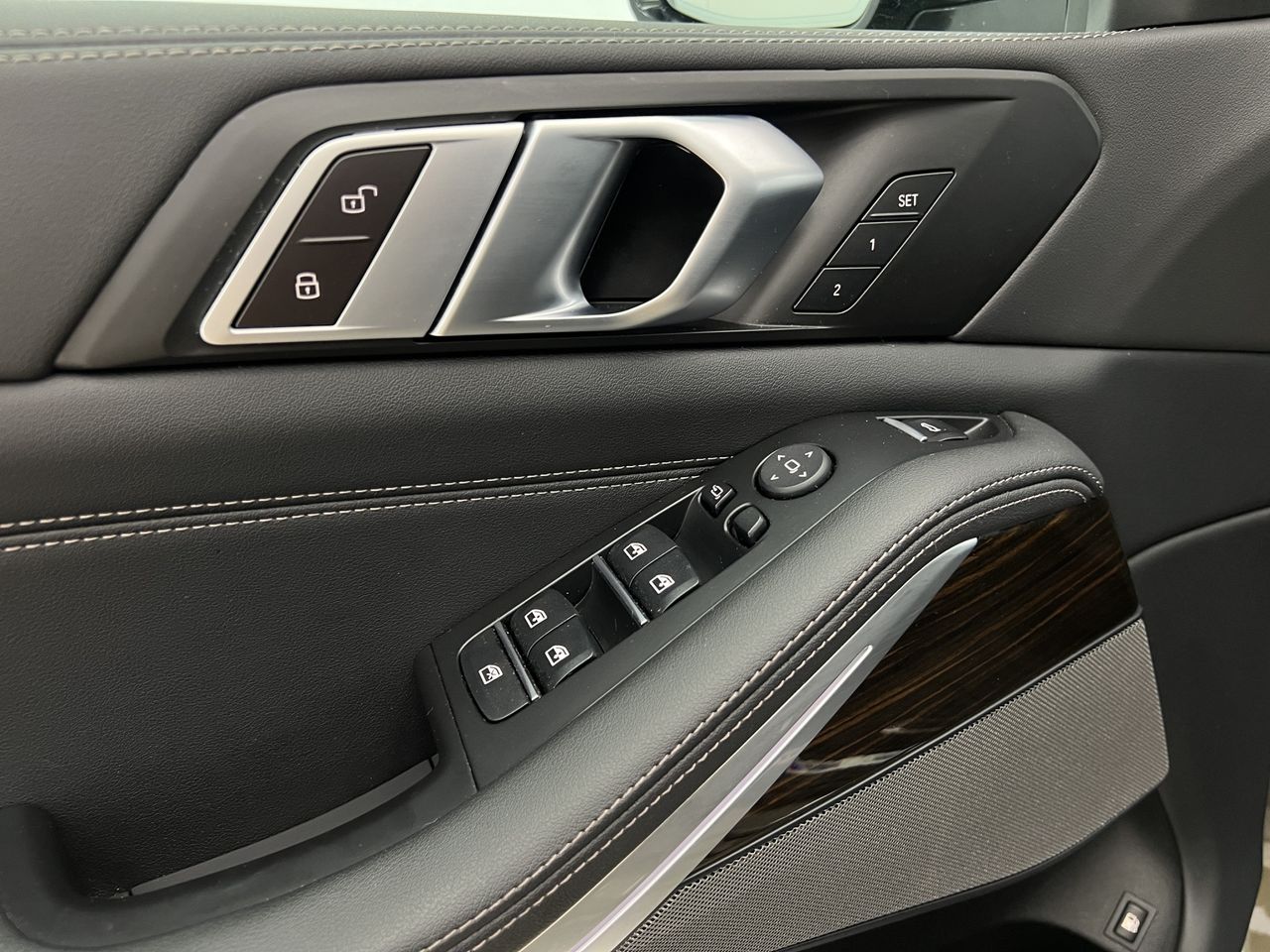 BMW X5 xDrive50e - Foto 26