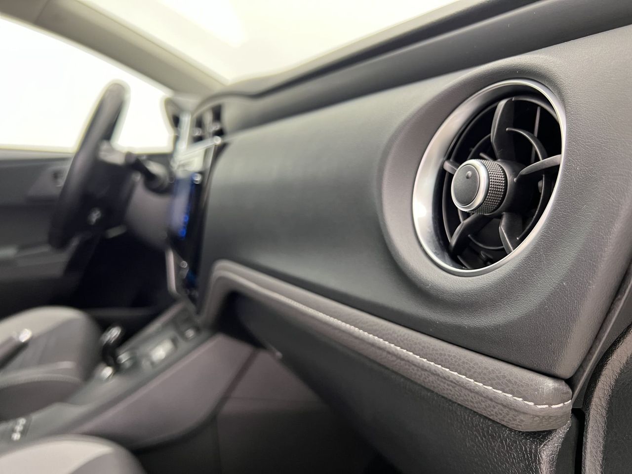 Toyota Auris 1.8 140H Active (Bus. P.) Touring Sports - Foto 37