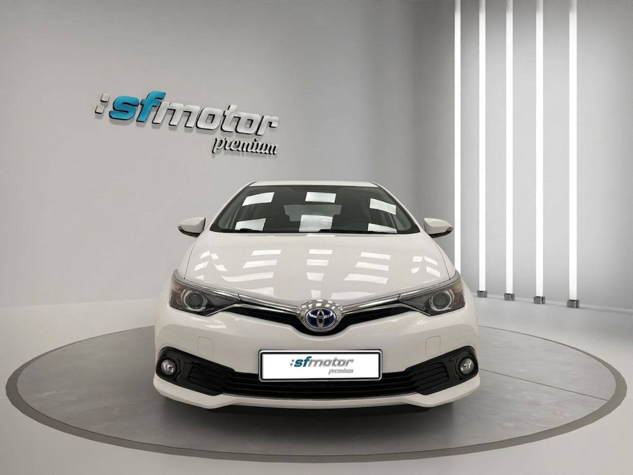 Toyota Auris 1.8 140H Active (Bus. P.) Touring Sports - Foto 3