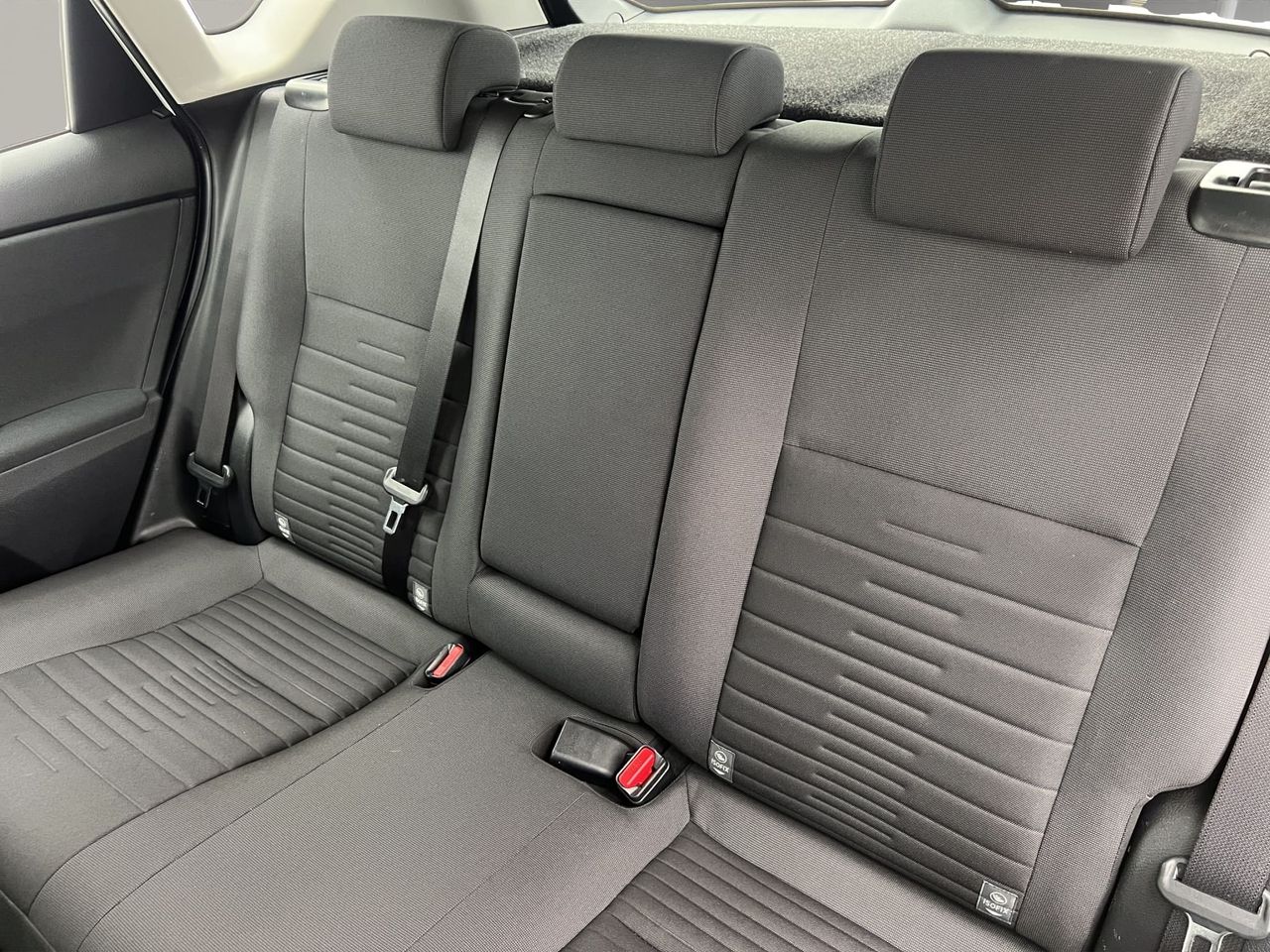 Toyota Auris 1.8 140H Active (Bus. P.) Touring Sports - Foto 14