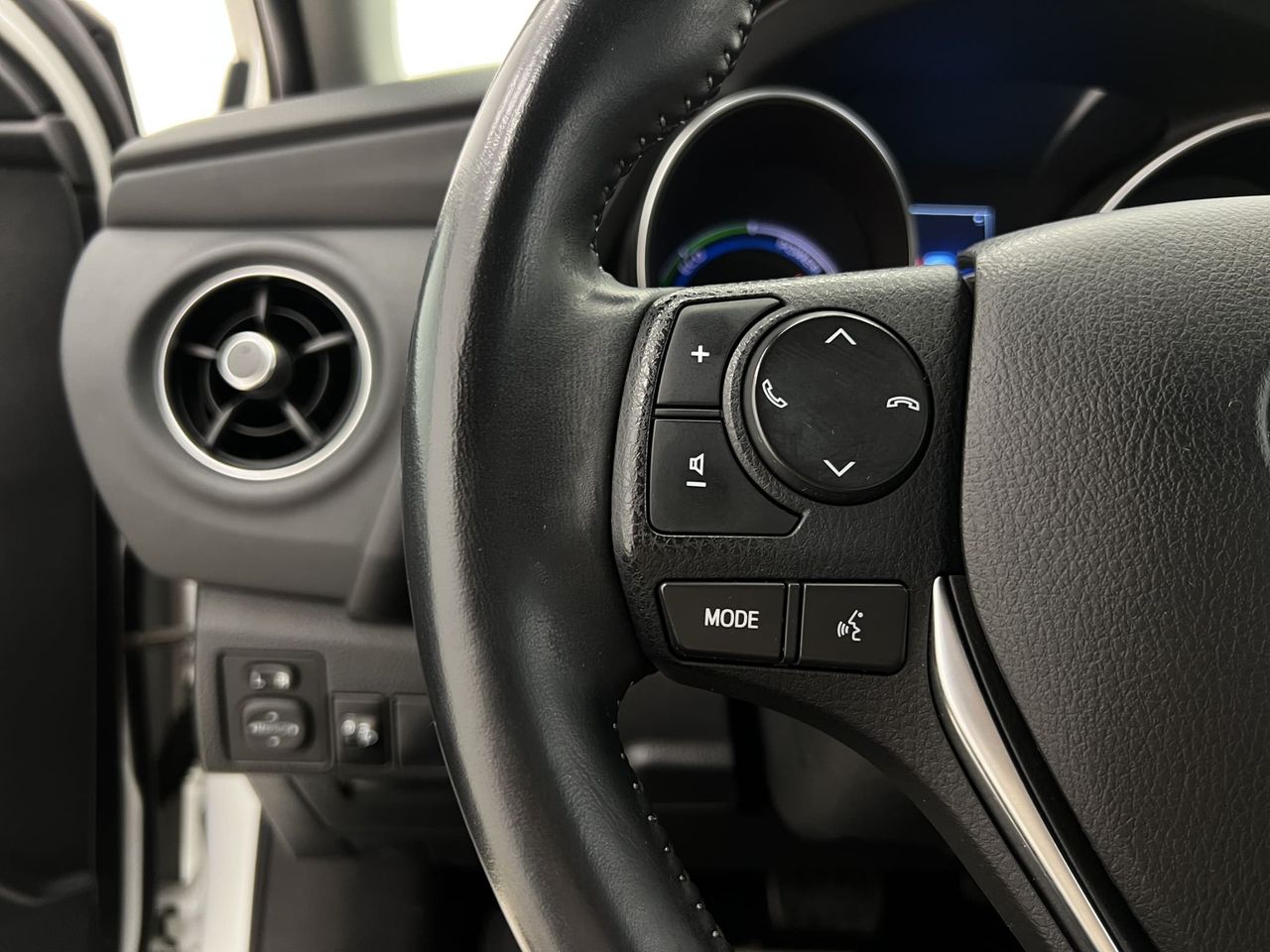 Toyota Auris 1.8 140H Active (Bus. P.) Touring Sports - Foto 27