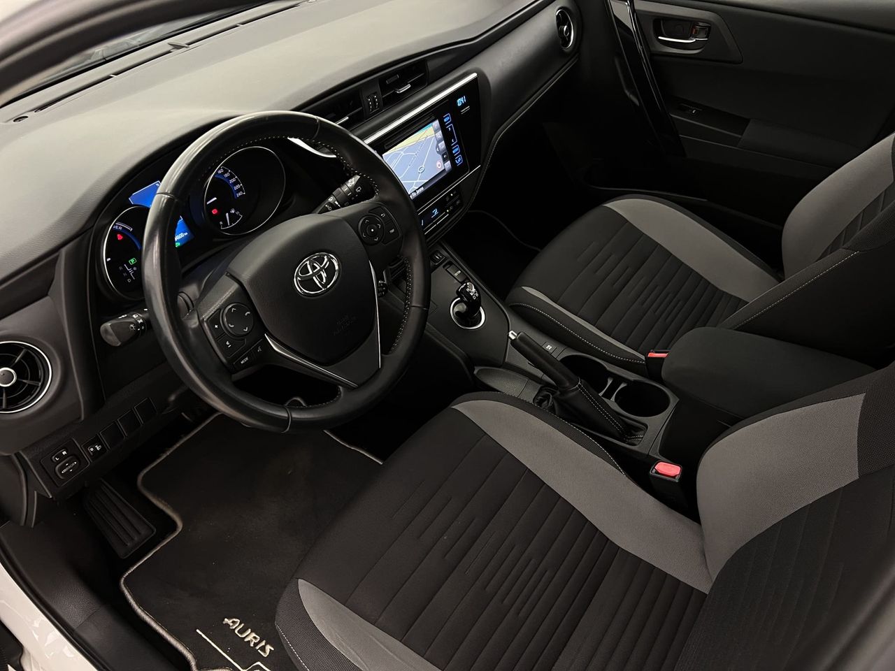 Toyota Auris 1.8 140H Active (Bus. P.) Touring Sports - Foto 36