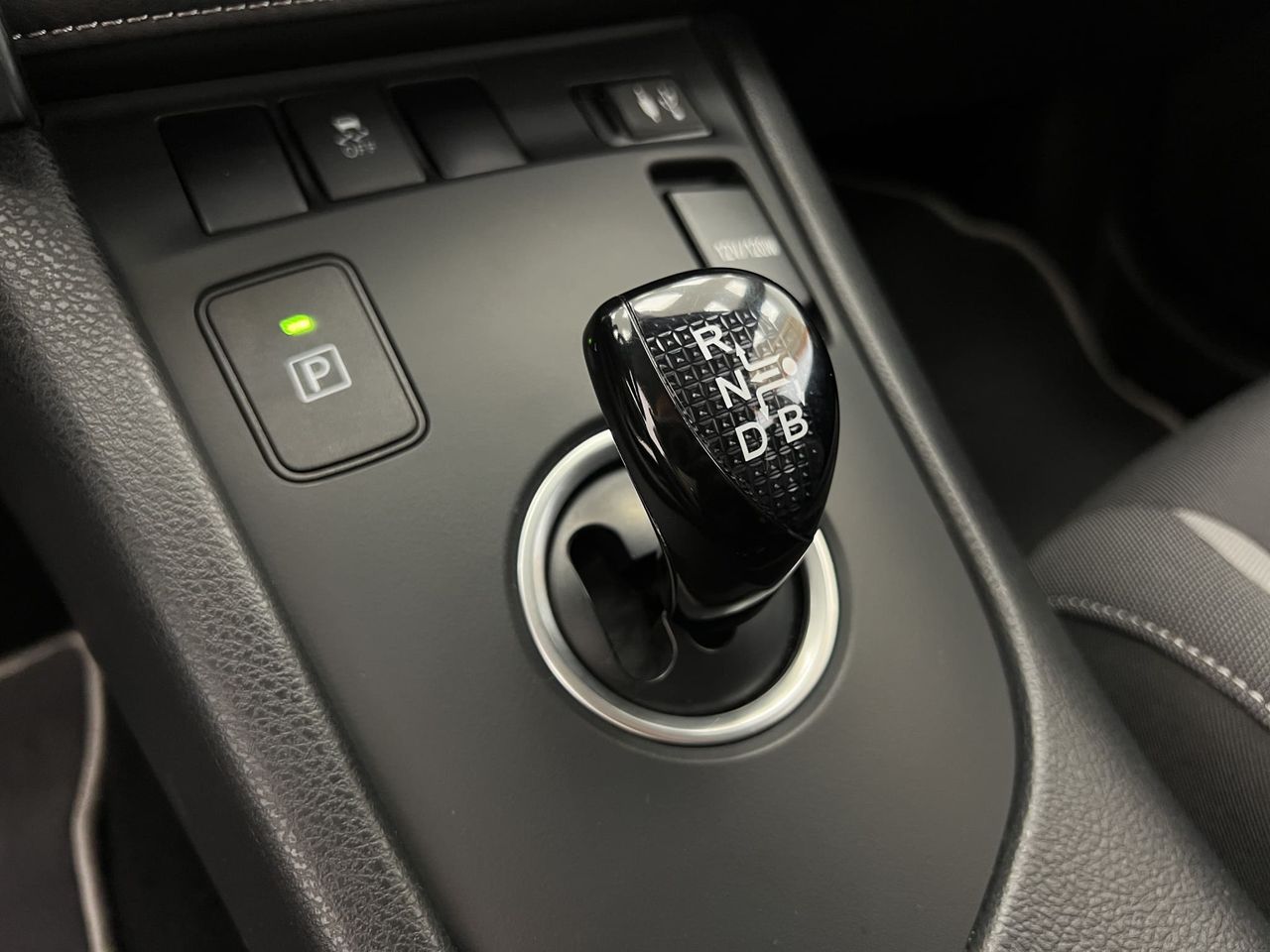 Toyota Auris 1.8 140H Active (Bus. P.) Touring Sports - Foto 29