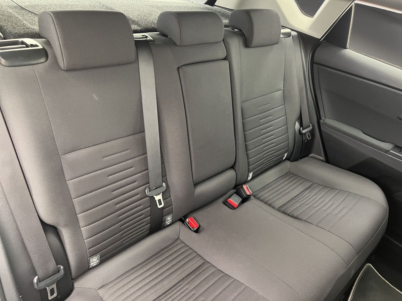 Toyota Auris 1.8 140H Active (Bus. P.) Touring Sports - Foto 20