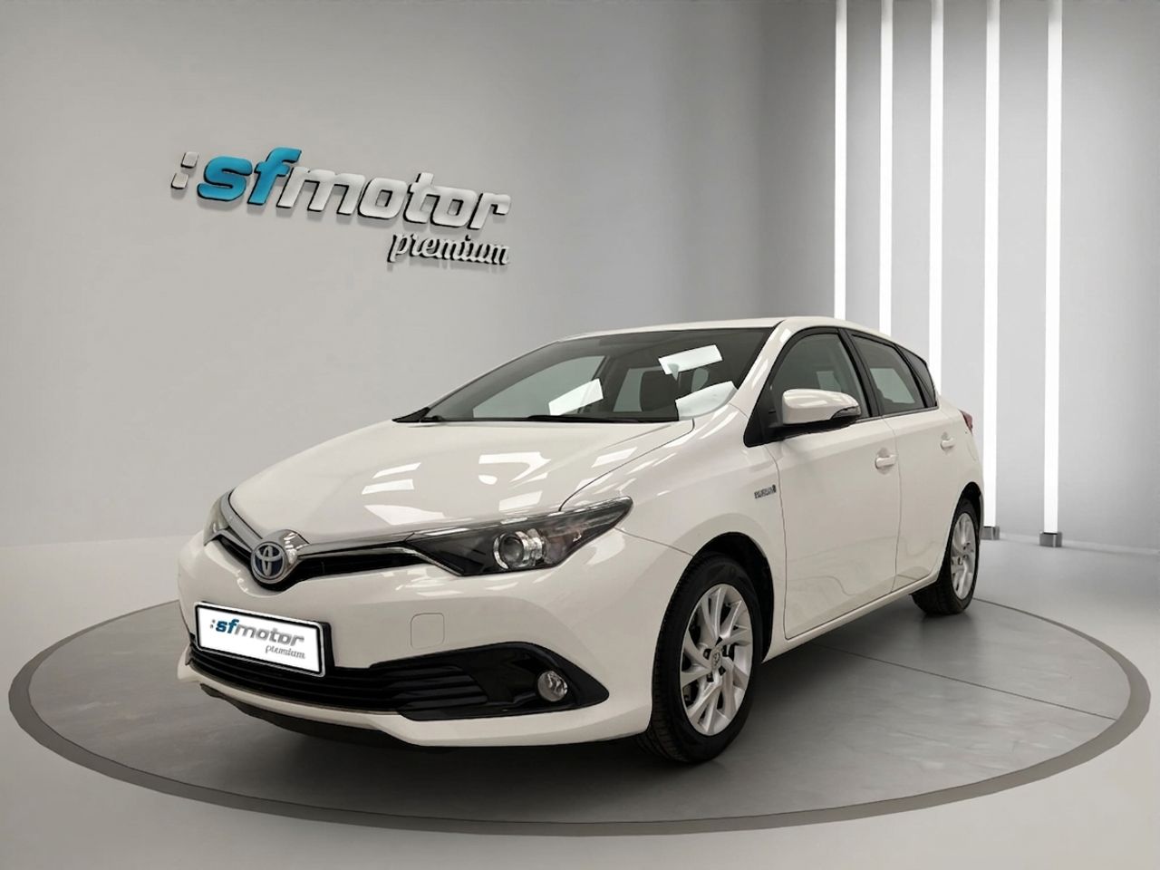 Toyota Auris 1.8 140H Active (Bus. P.) Touring Sports - Foto 2