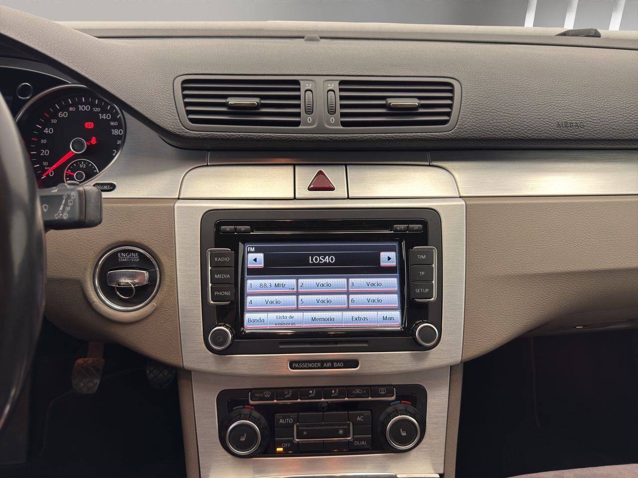 Volkswagen Passat Variant 2.0 TDI 140 DSG Highline BM Tech - Foto 17