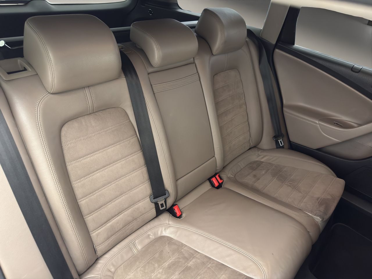 Volkswagen Passat Variant 2.0 TDI 140 DSG Highline BM Tech - Foto 20