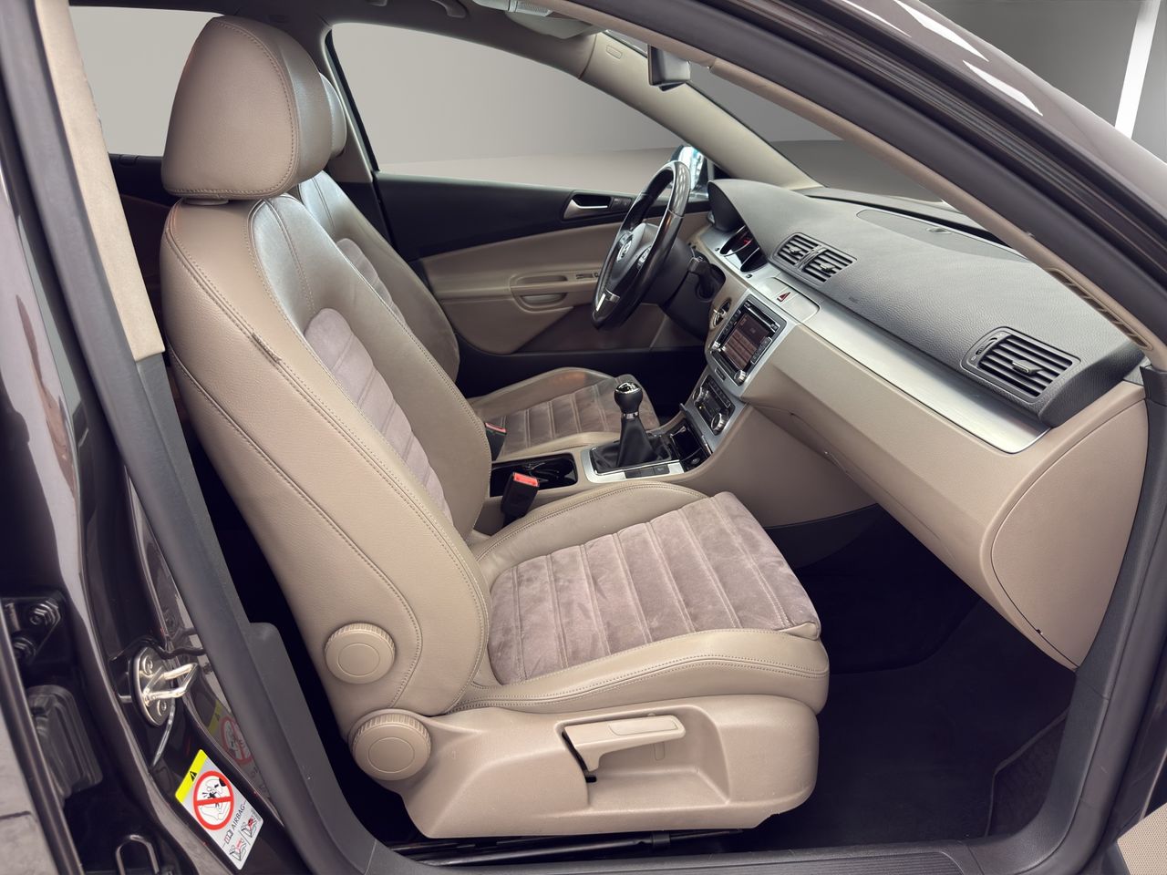 Volkswagen Passat Variant 2.0 TDI 140 DSG Highline BM Tech - Foto 19