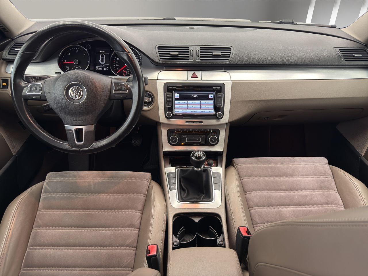 Volkswagen Passat Variant 2.0 TDI 140 DSG Highline BM Tech - Foto 16