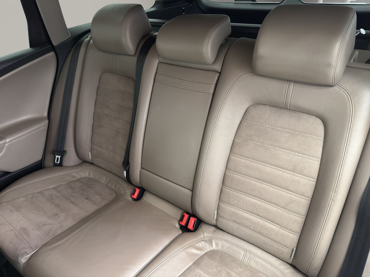 Volkswagen Passat Variant 2.0 TDI 140 DSG Highline BM Tech - Foto 14