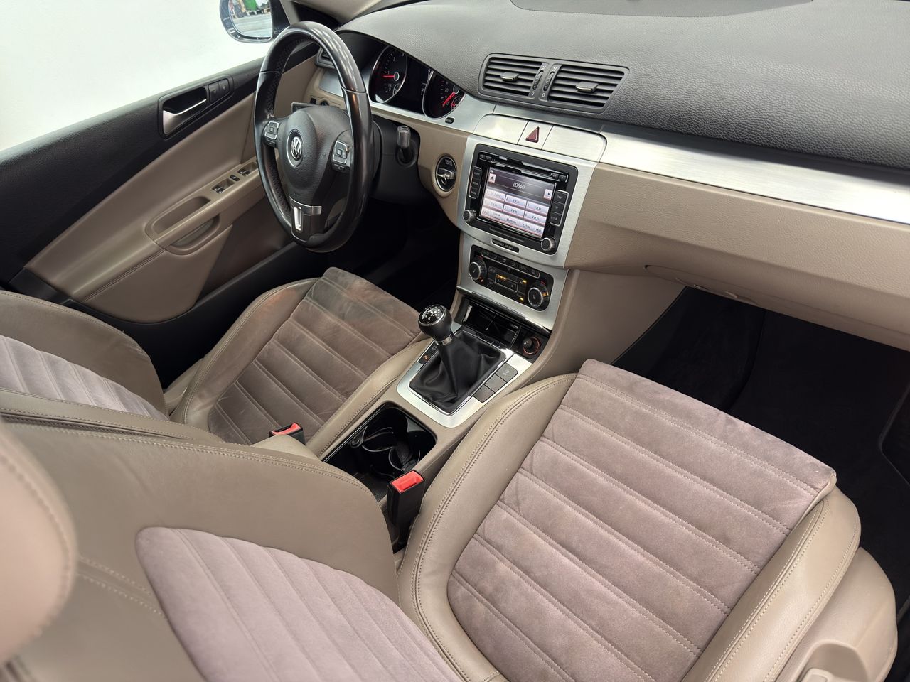 Volkswagen Passat Variant 2.0 TDI 140 DSG Highline BM Tech - Foto 33