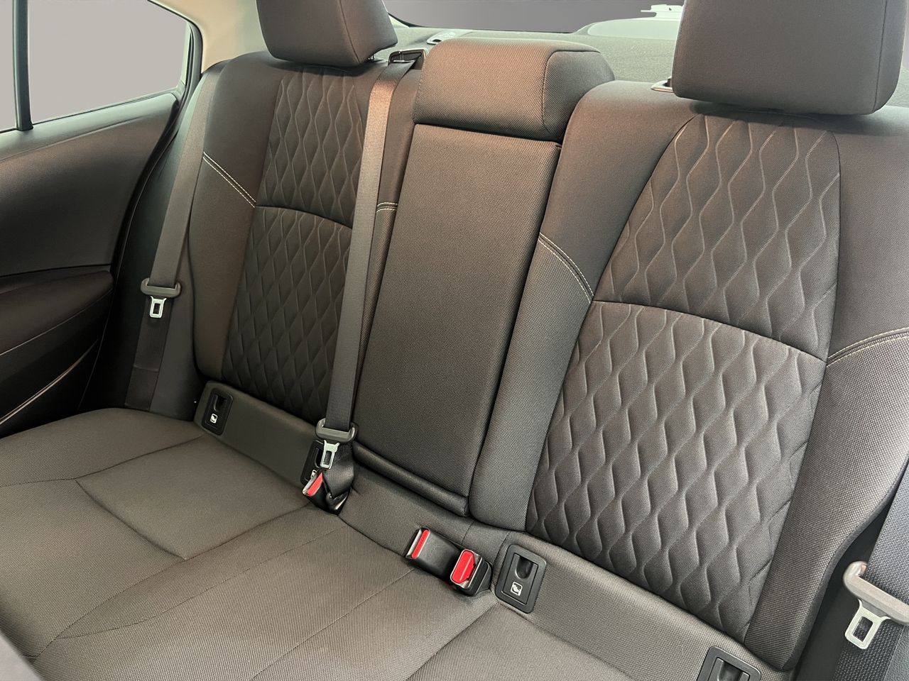 Toyota Corolla 1.8 125H STYLE E-CVT SEDAN - Foto 14