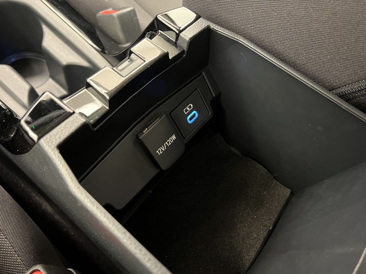 Toyota Corolla 1.8 125H STYLE E-CVT SEDAN - Foto 29