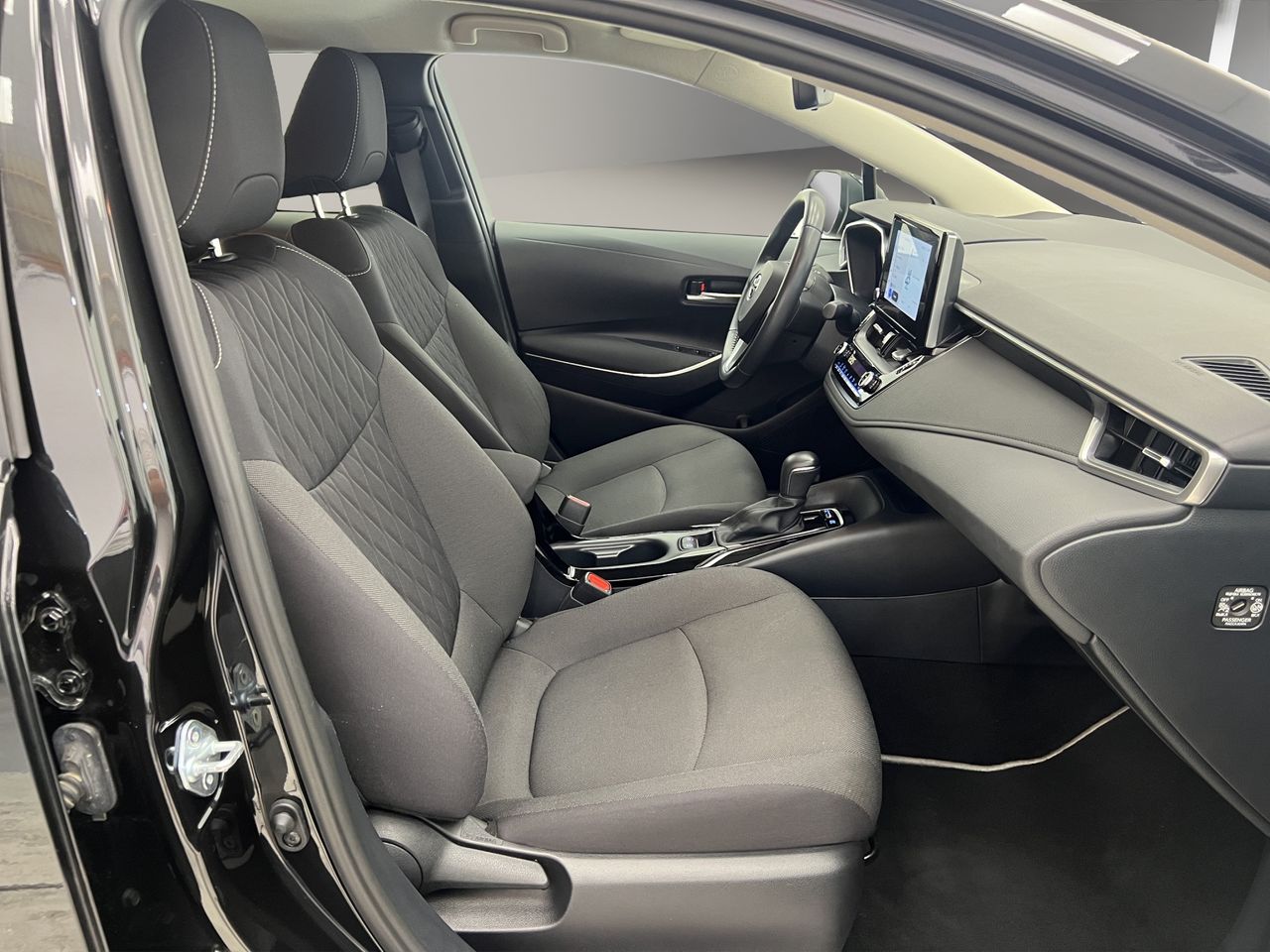 Toyota Corolla 1.8 125H STYLE E-CVT SEDAN - Foto 19