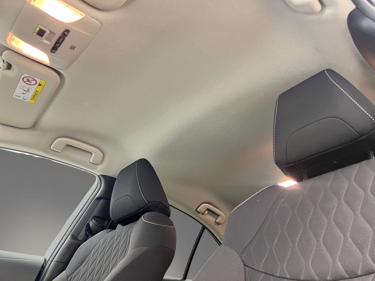 Toyota Corolla 1.8 125H STYLE E-CVT SEDAN - Foto 23