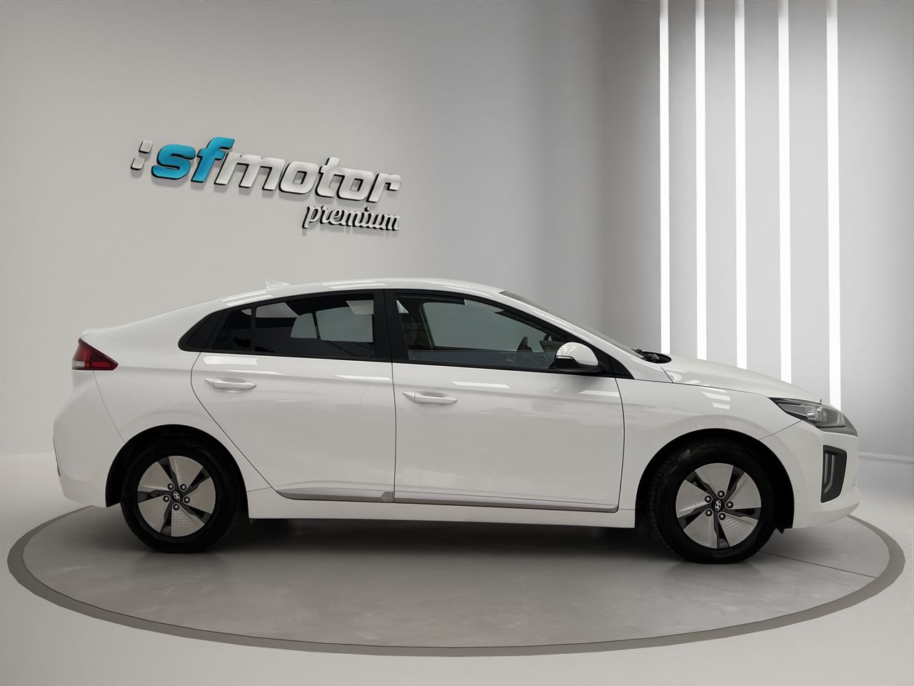 Hyundai IONIQ 1.6 GDI HEV Klass DCT - Foto 8