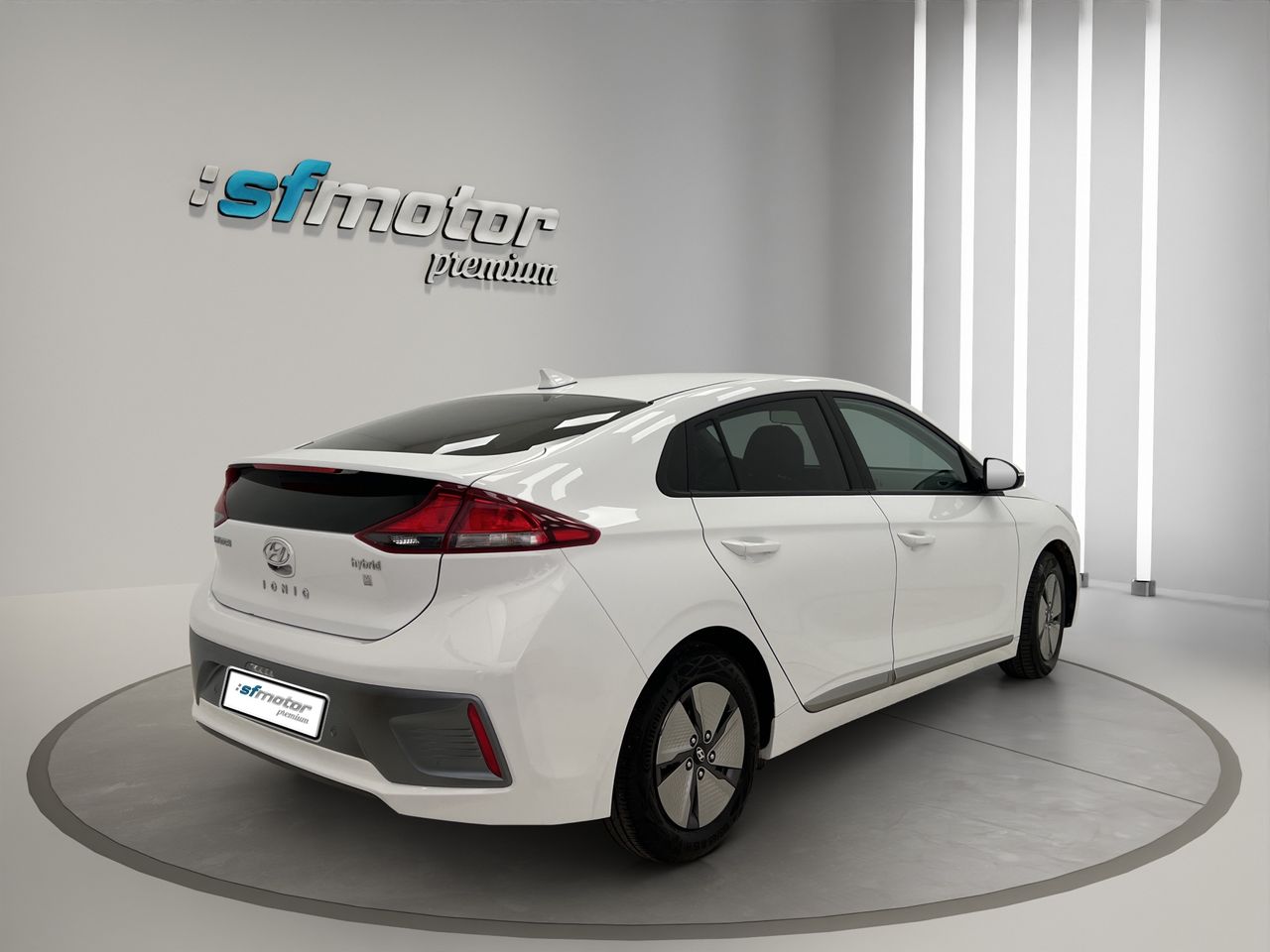 Hyundai IONIQ 1.6 GDI HEV Klass DCT - Foto 7
