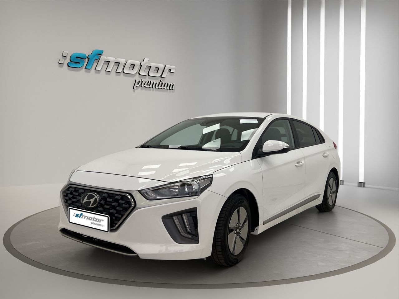 Hyundai IONIQ 1.6 GDI HEV Klass DCT - Foto 2