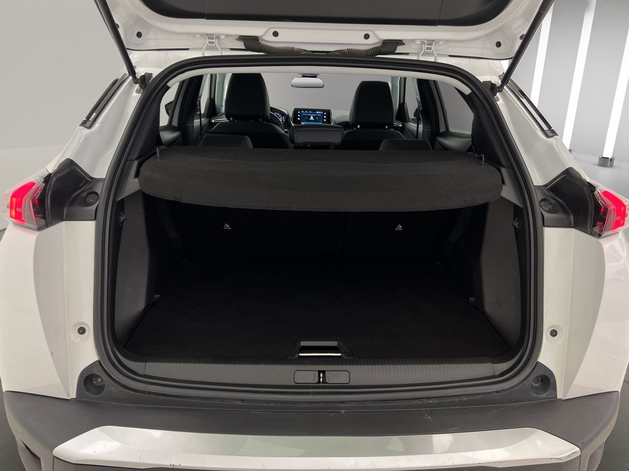 Peugeot 2008 Allure BlueHDI 81kW (110CV) - Foto 21