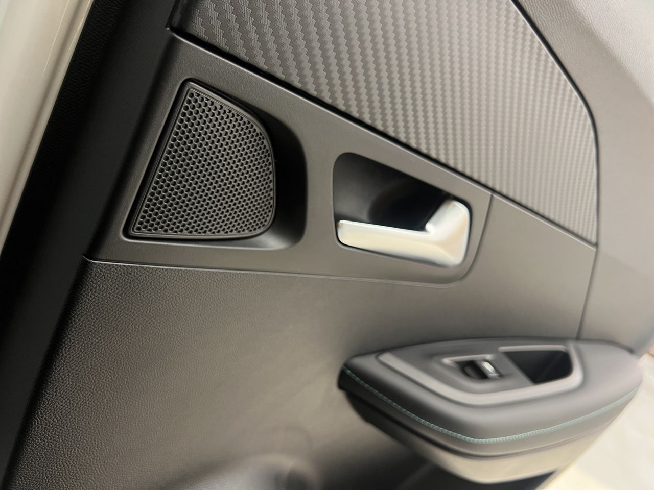 Peugeot 2008 Allure BlueHDI 81kW (110CV) - Foto 43