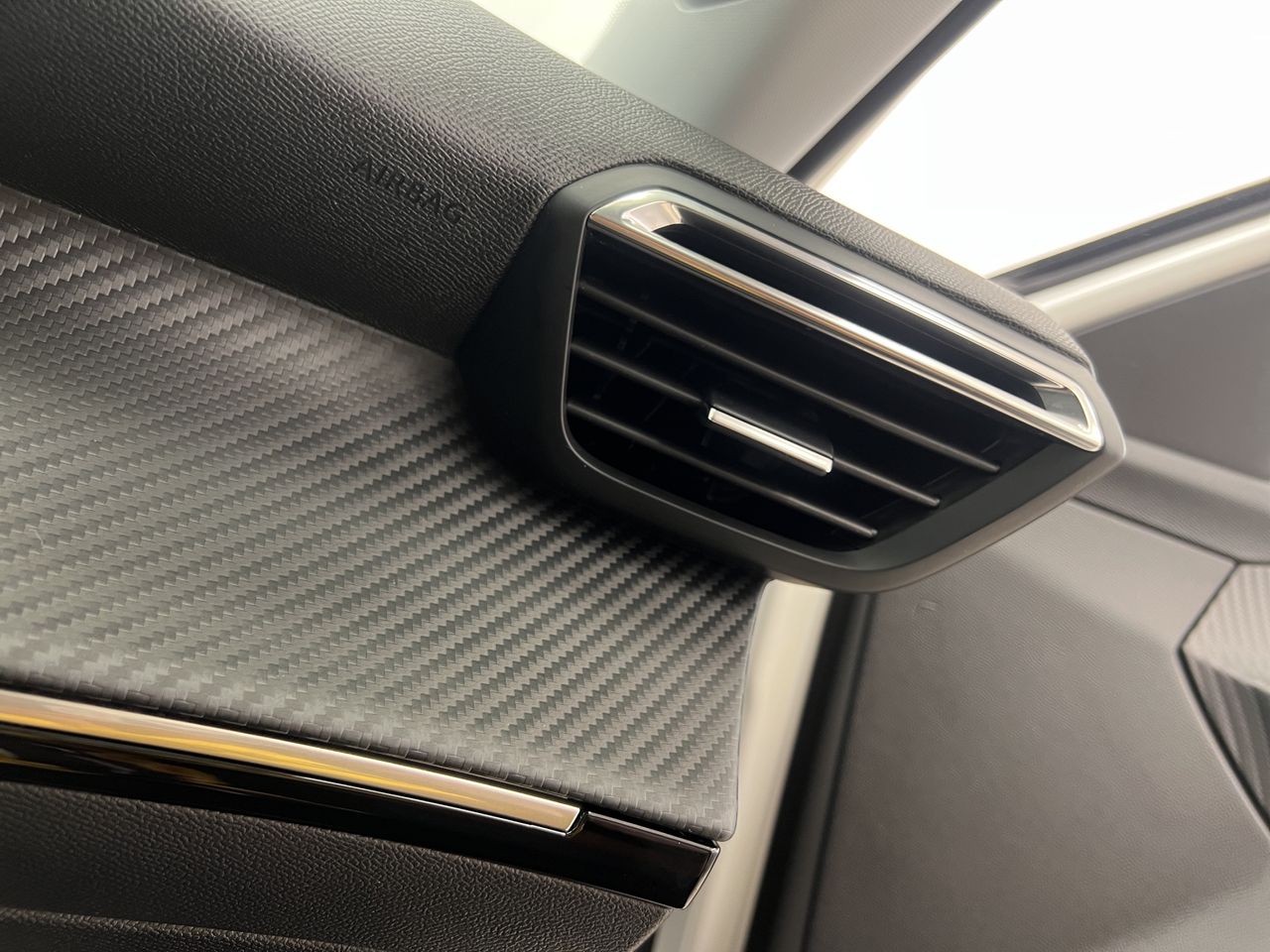 Peugeot 2008 Allure BlueHDI 81kW (110CV) - Foto 39