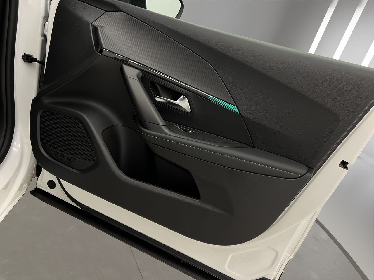 Peugeot 2008 Allure BlueHDI 81kW (110CV) - Foto 18