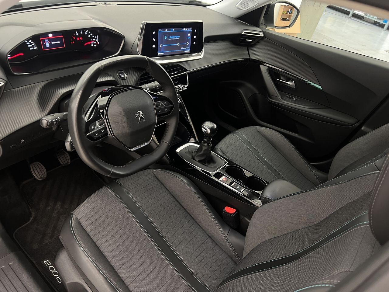 Peugeot 2008 Allure BlueHDI 81kW (110CV) - Foto 36