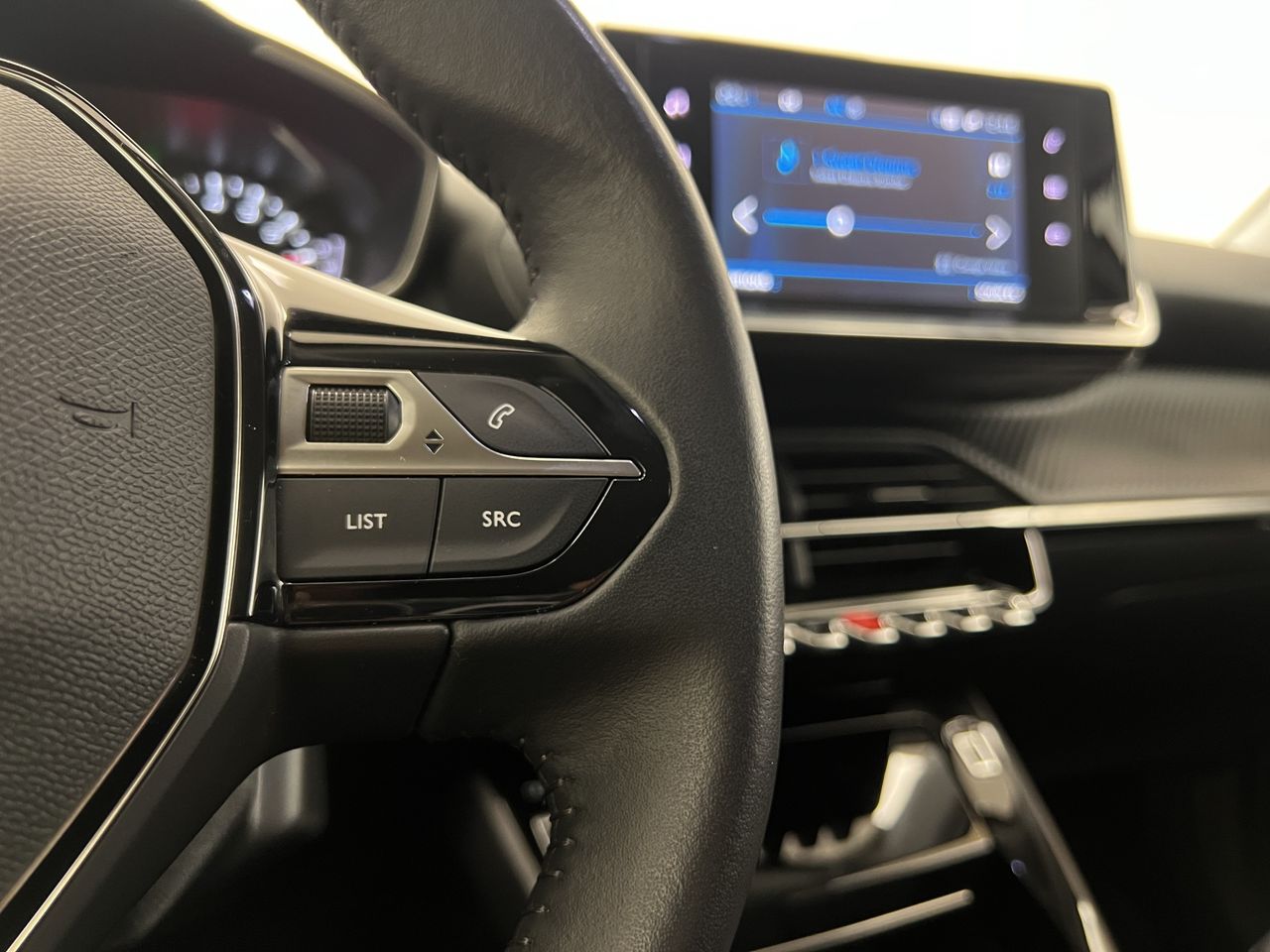 Peugeot 2008 Allure BlueHDI 81kW (110CV) - Foto 28