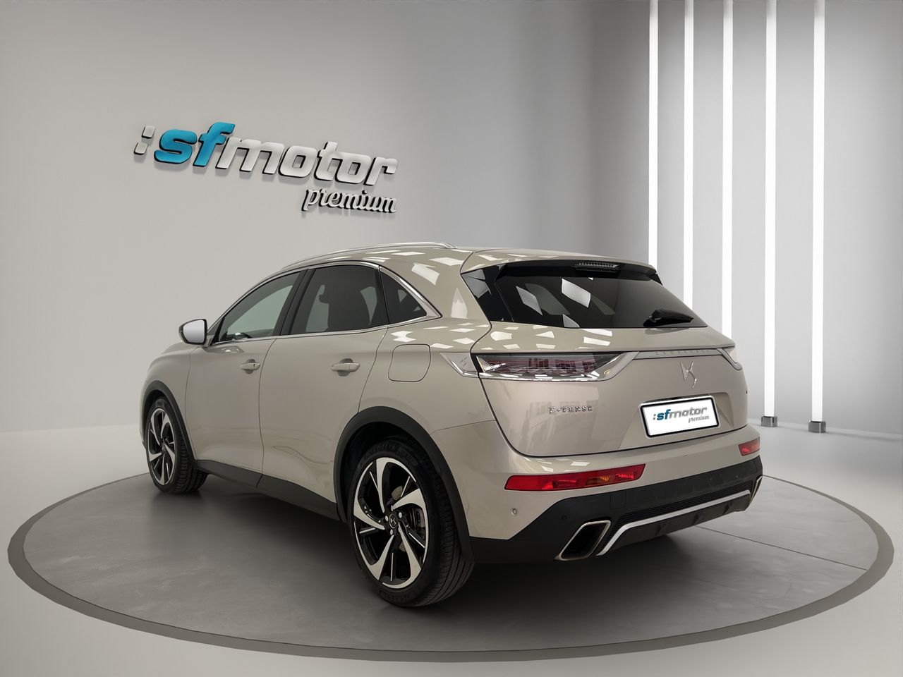 DS DS 7 2021 CROSSBACK E-TENSE TODOTERRENO 1.6 225 GRAND CHIC AUTO RIVOLI - Foto 5