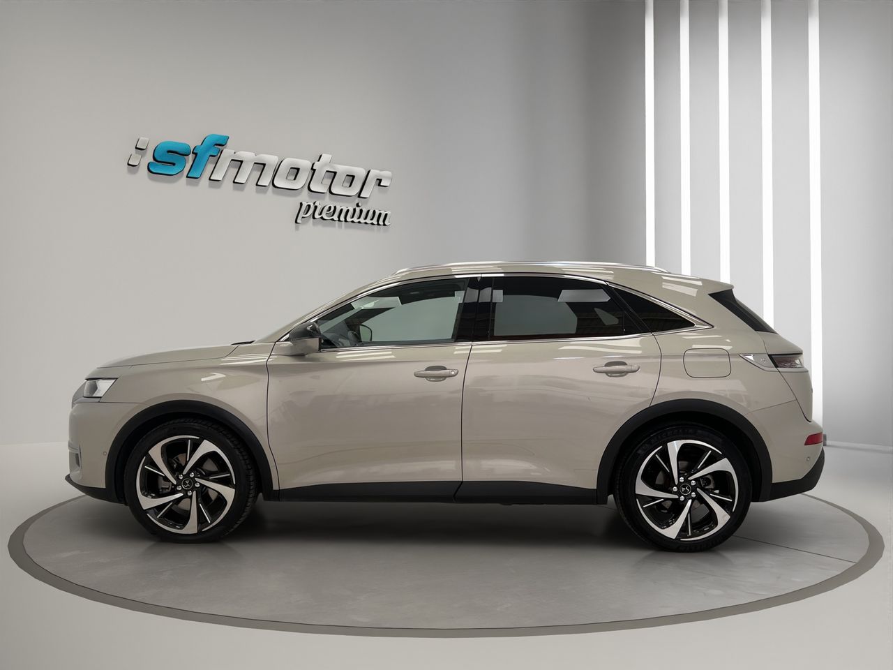 DS DS 7 2021 CROSSBACK E-TENSE TODOTERRENO 1.6 225 GRAND CHIC AUTO RIVOLI - Foto 4