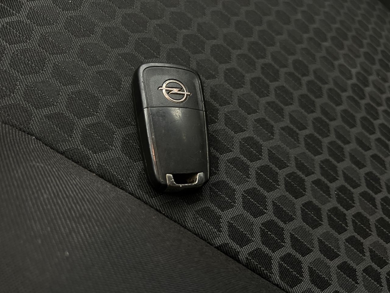 Opel Corsa GLP /  Gasolina - Foto 24