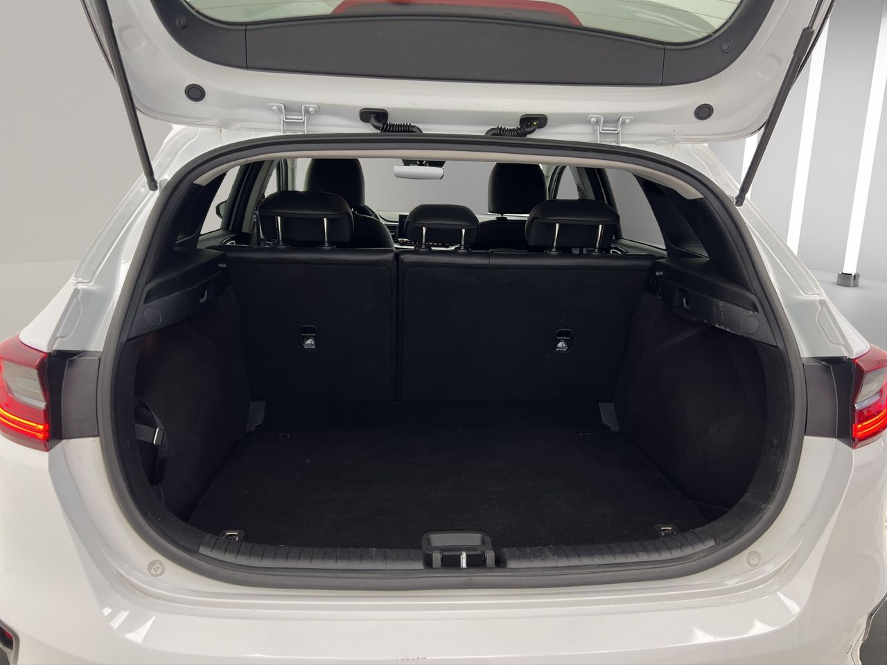 Kia Ceed TECH 1.6 CRDI 135CV AT7 E6D - Foto 21
